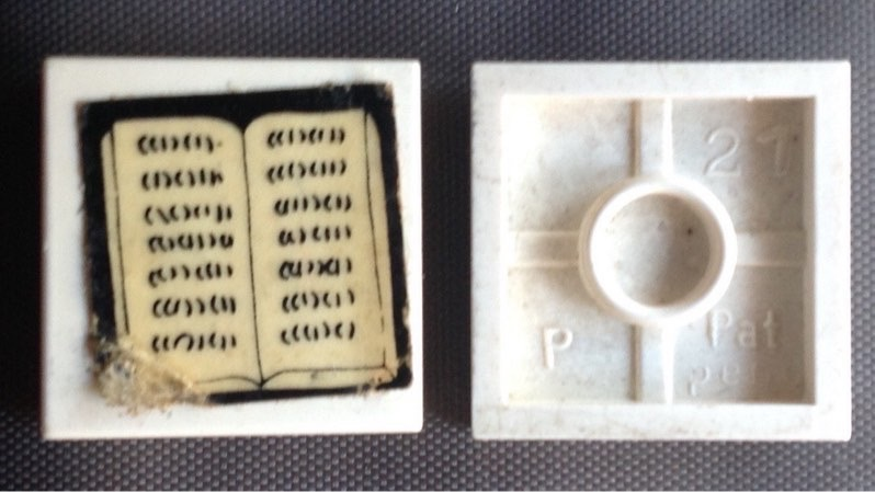 3068apb03 | Tile 2 x 2 without Groove with White Open Book on Black Background Pattern | LEGOPART