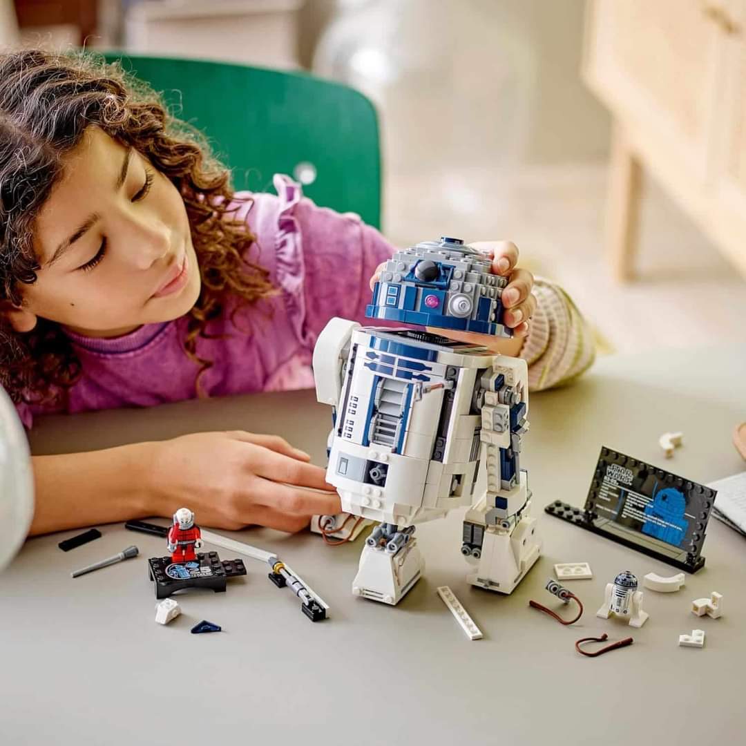 R2-D2 LEGO 75379