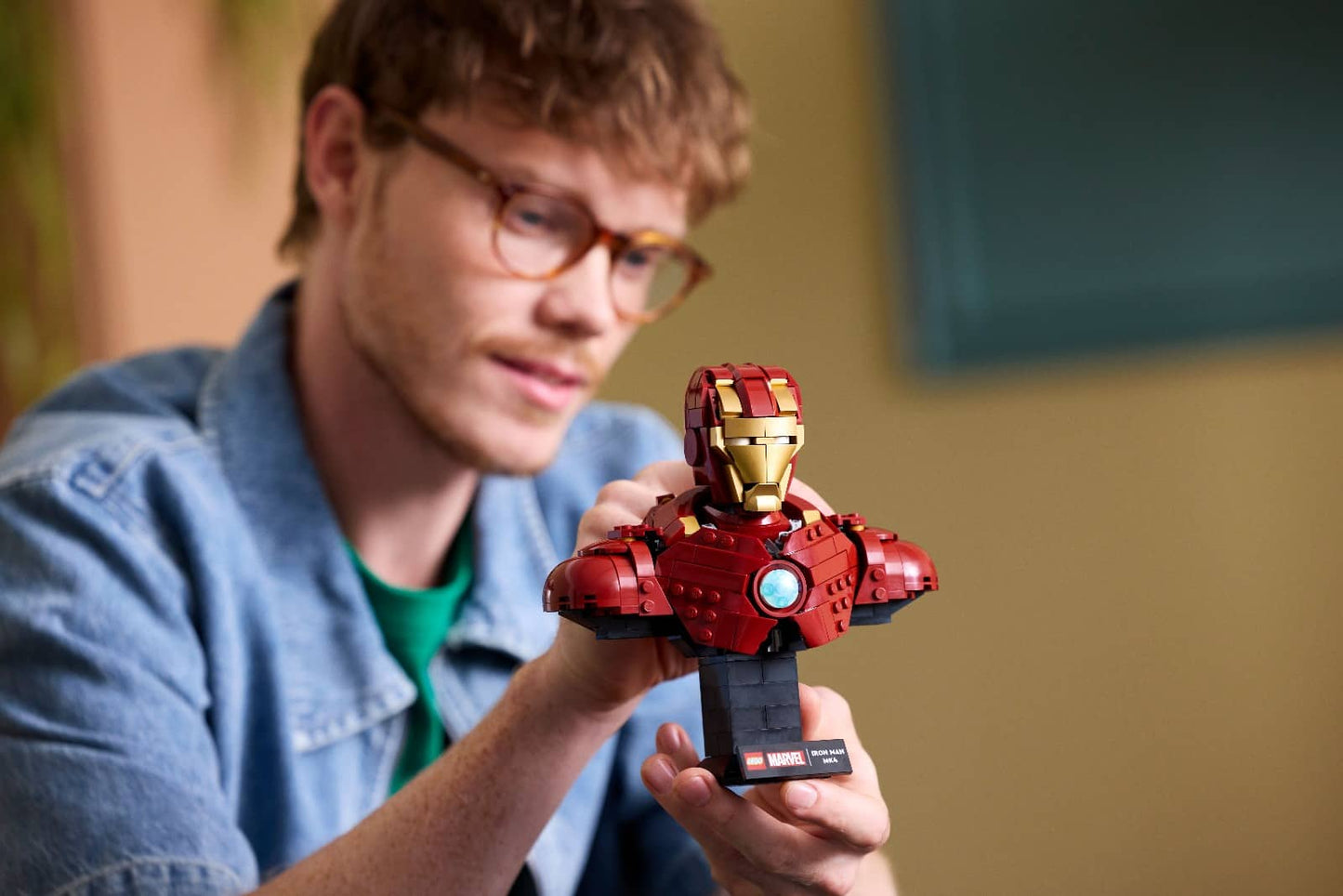 Iron Man MK4 Bust LEGO 76327