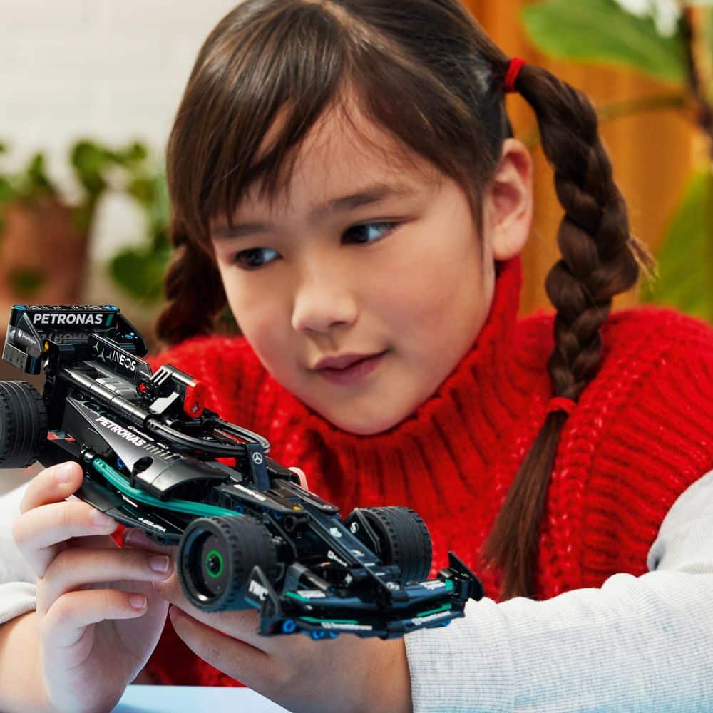 Mercedes-AMG F1® W14 Pull-Back LEGO 42165