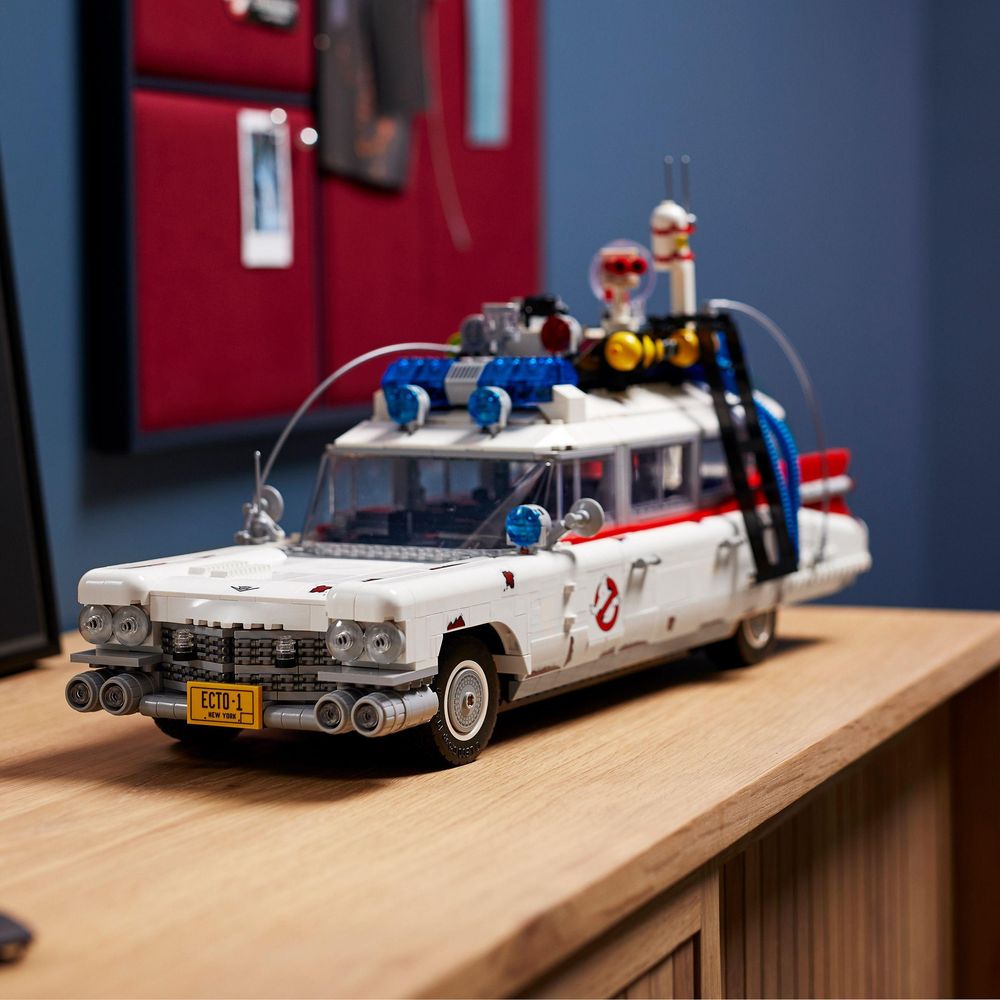 Ghostbusters ECTO-1 LEGO 10274