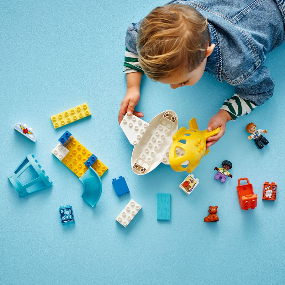 First Time at the Airport LEGO 10443