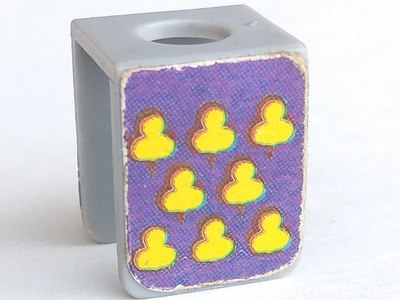 3840pb06eu | Minifigure Vest with 8 Yellow Trefoils on Purple Background Pattern | LEGOPART