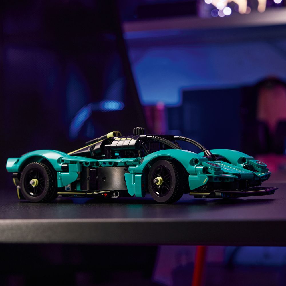 Aston Martin Valkyrie LEGO 42208