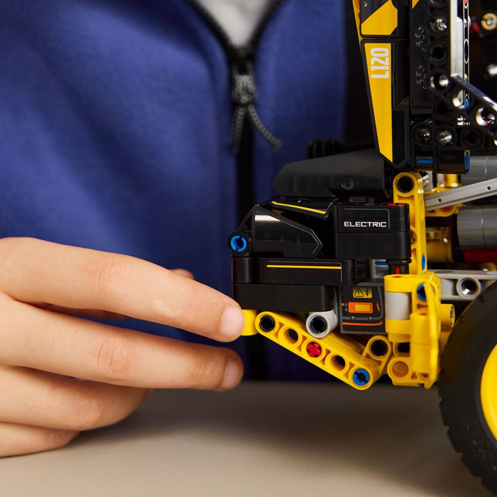 Volvo L120 Electric Wheel Loader LEGO 42209