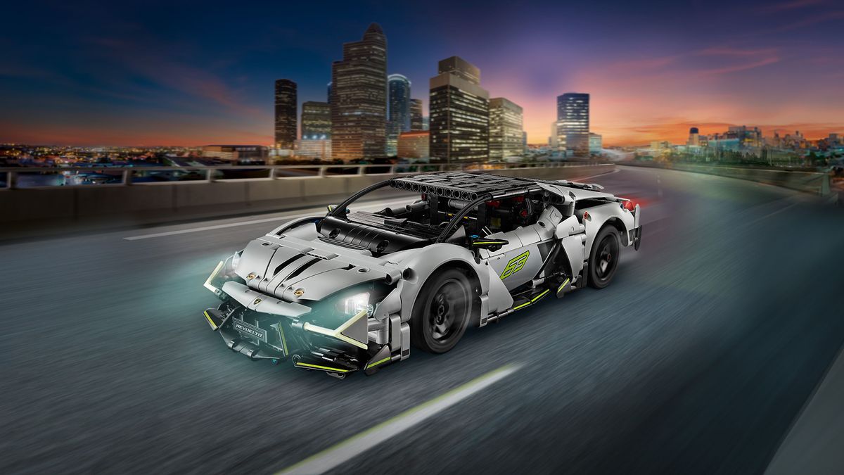 Lamborghini Revuelto Super Sports Car LEGO 42214