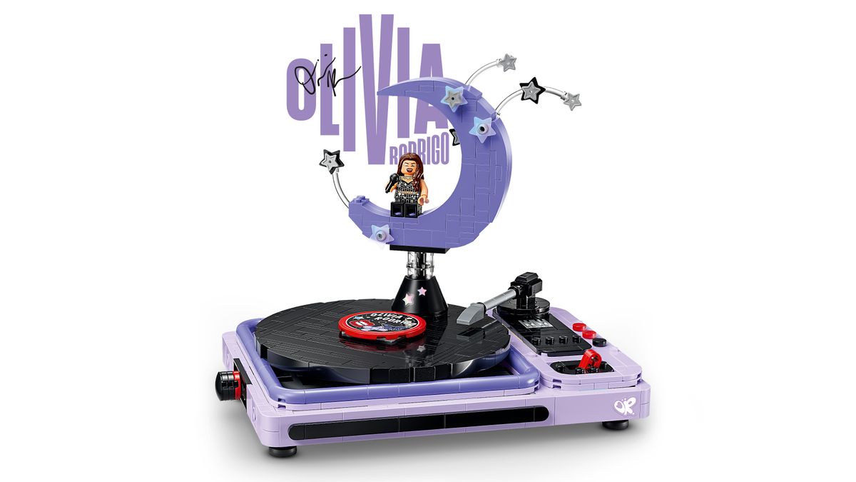 Olivia Rodrigo’s Concert Moon LEGO 43029