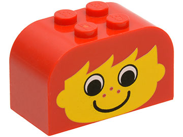 4744px3 | Slope, Curved 4 x 2 x 2 Double with 4 Studs with Yellow Face with Eyes, Freckles, and Smile Pattern | LEGOPART