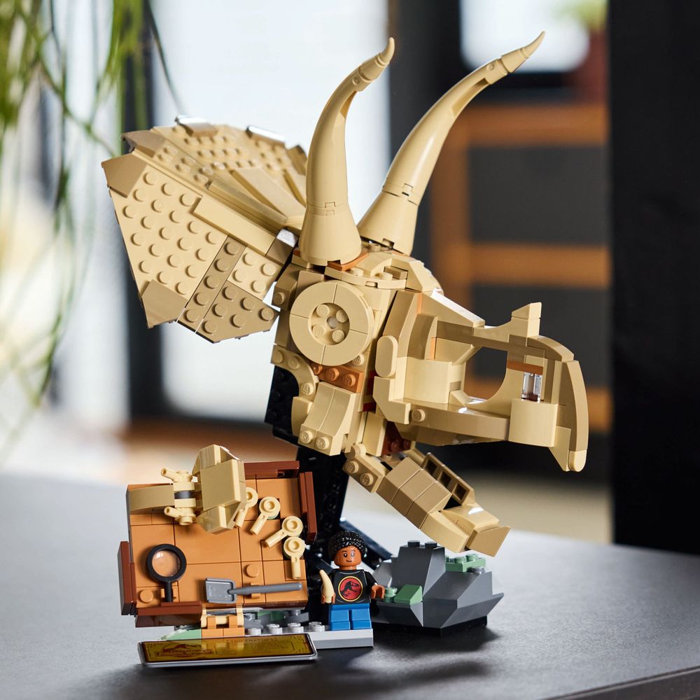 Dinosaur Fossils: Triceratops Skull LEGO 76969