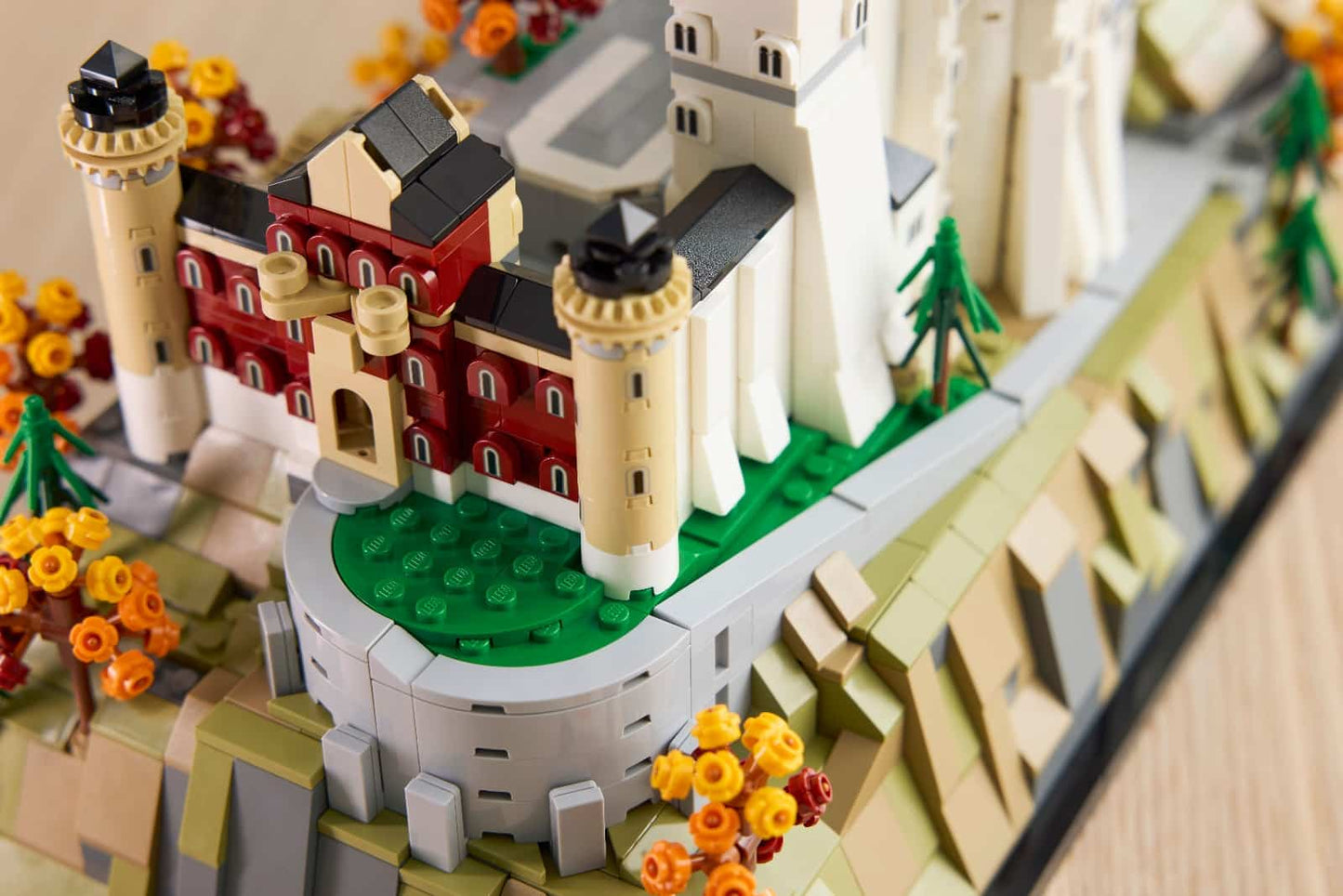 Neuschwanstein Castle LEGO 21063