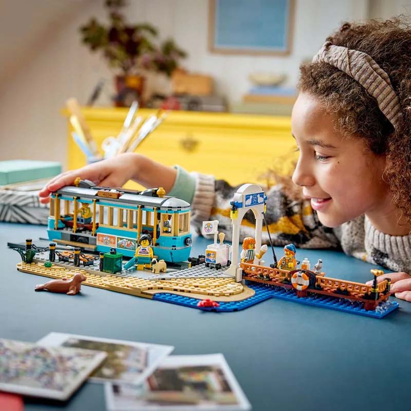 Classic Beach Streetcar LEGO 60506