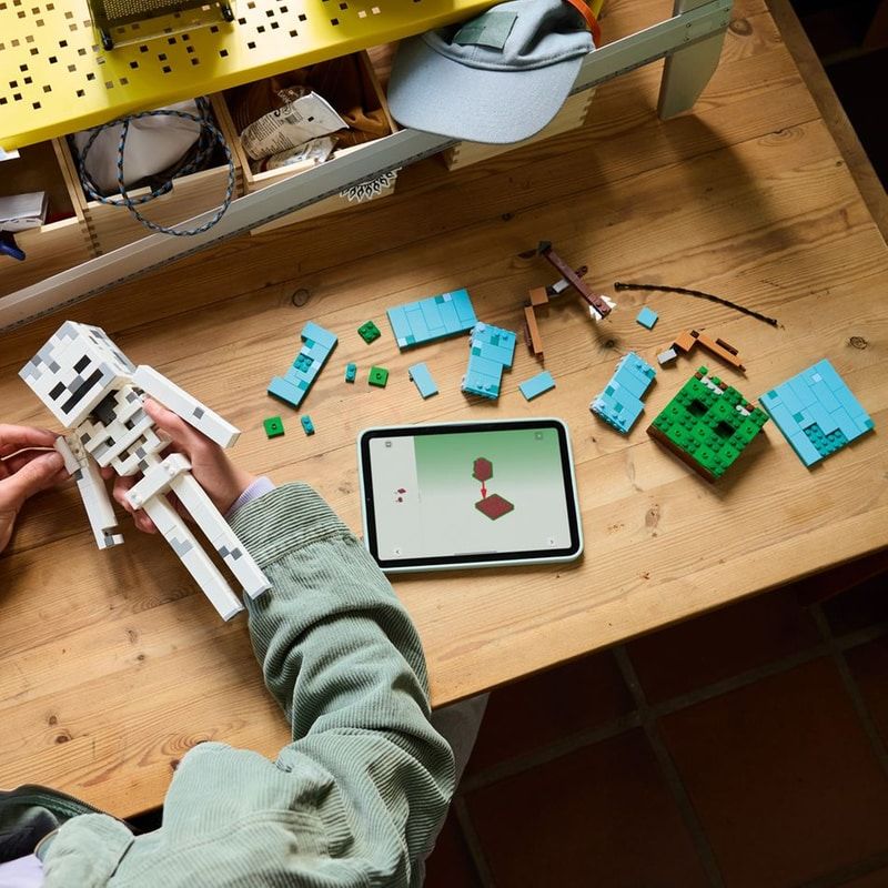 The Skeleton LEGO 21594