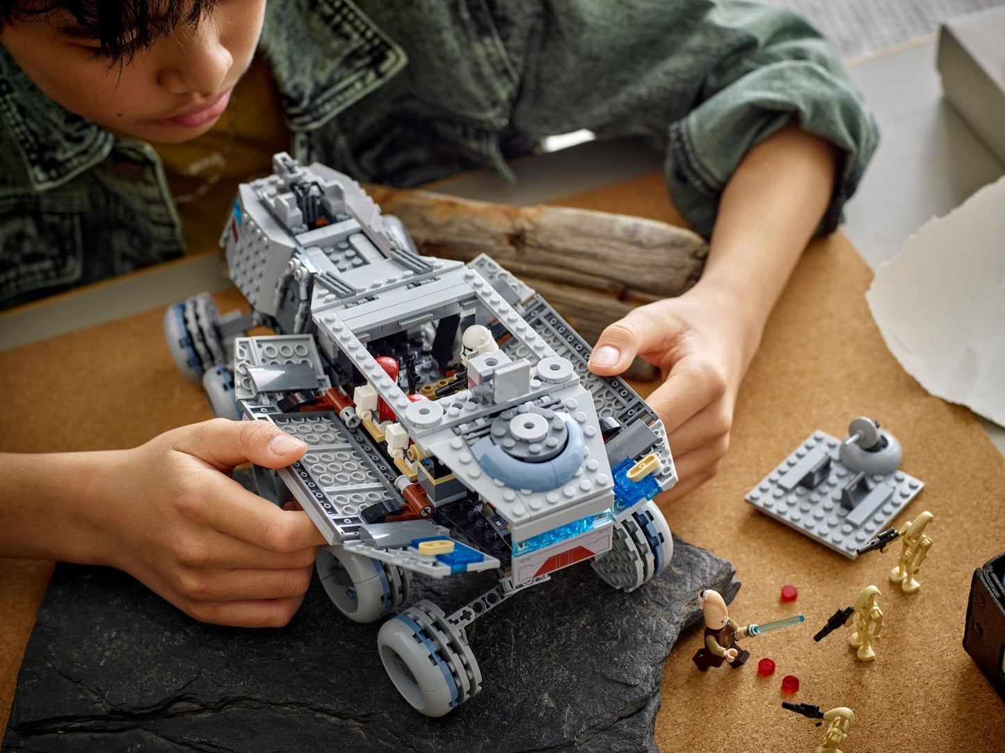 Republic Juggernaut LEGO 75413