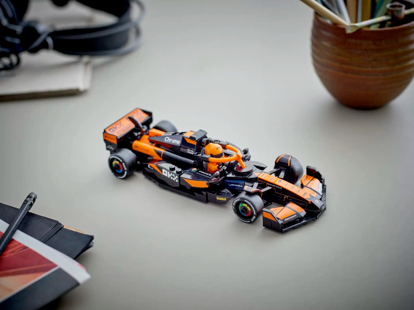 McLaren F1® Team MCL38 LEGO 77251