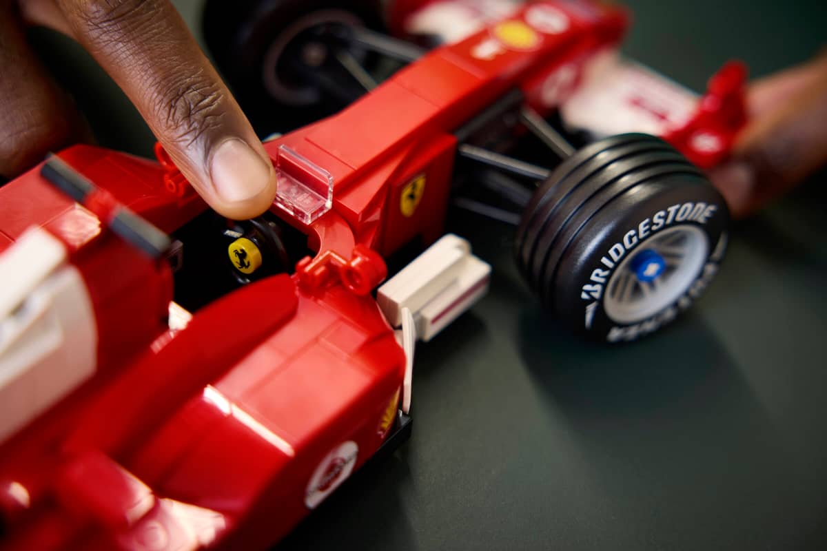 Ferrari F2004 & Michael Schumacher LEGO 11375