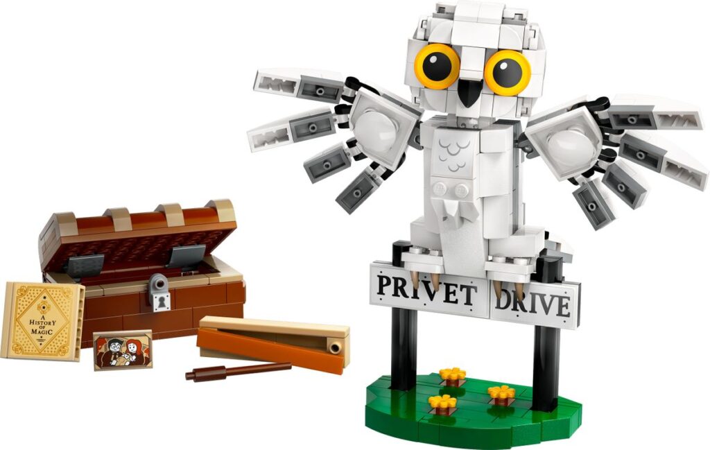 Hedwig™ at 4 Privet Drive LEGO 76425
