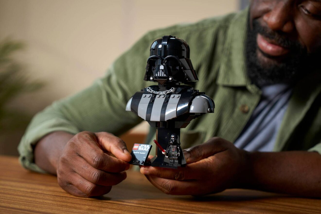 Darth Vader Bust LEGO 75439